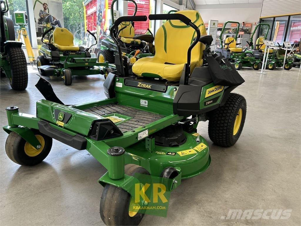 John Deere Z320R 農業機械 -　その他