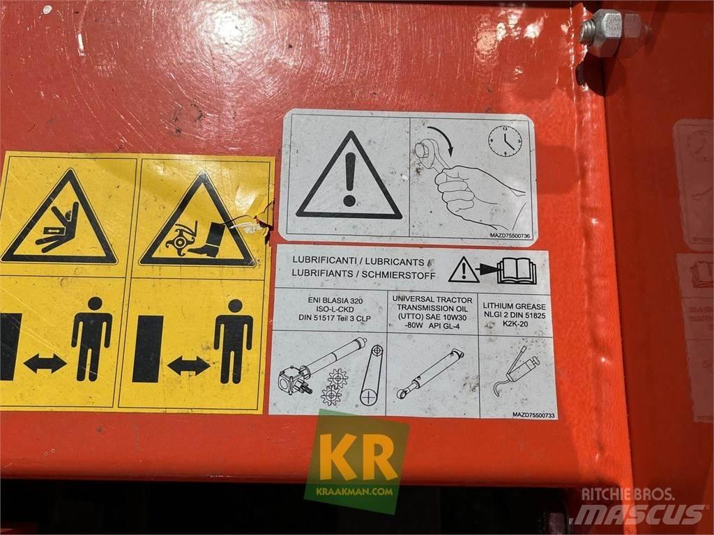 Kubota RTZ4512 茎切断機