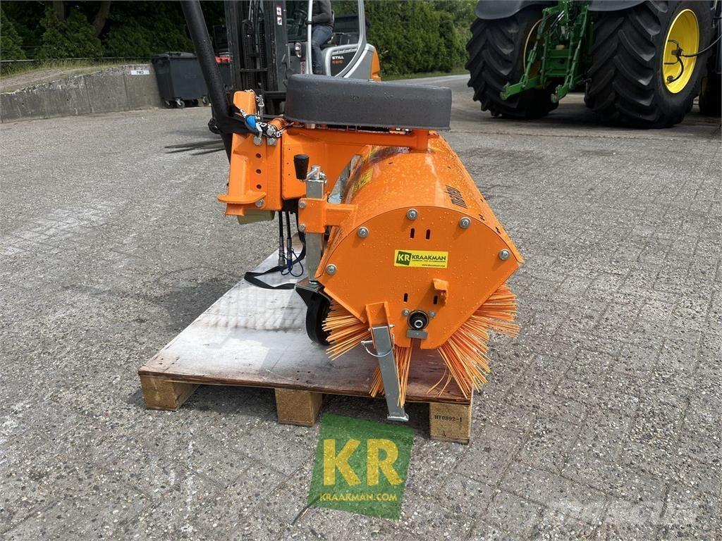 Matev SWE-16-45 路面清掃機