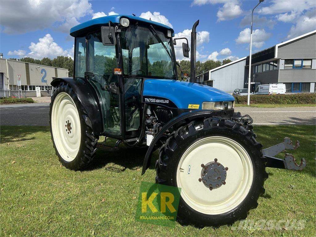 New Holland TN75S トラクター