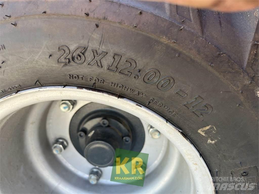 Thaler 2326S フロントローダーとディガー