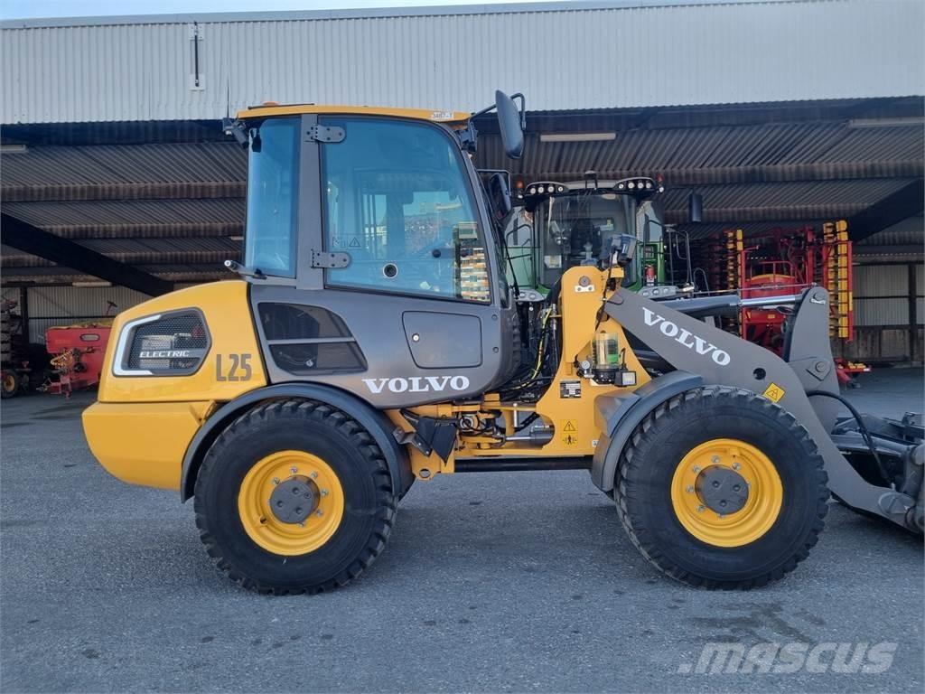 Volvo JL25H ミニローダー
