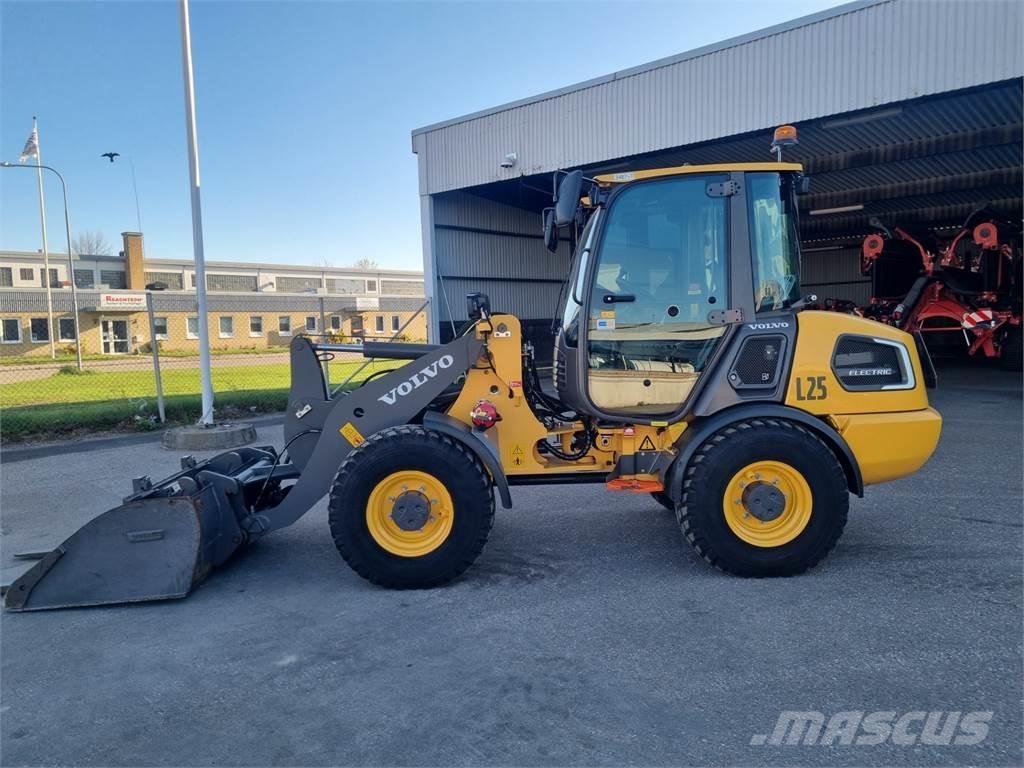 Volvo JL25H ミニローダー
