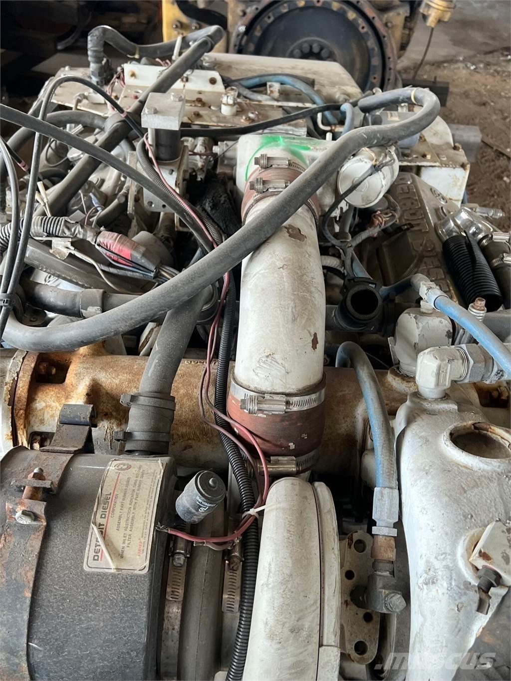 Detroit 6V92T エンジン