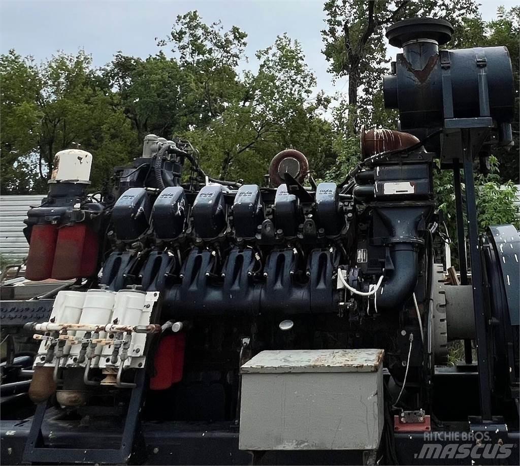 MTU 12V4000 エンジン