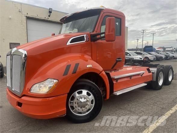 Kenworth T680 中古トラクターヘッド | トレーラーヘッド