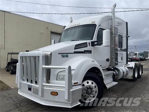 Kenworth T880 中古トラクターヘッド | トレーラーヘッド