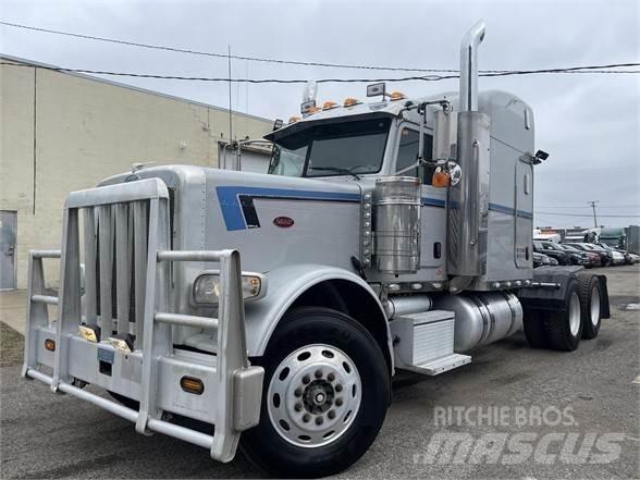 Peterbilt 388 中古トラクターヘッド | トレーラーヘッド