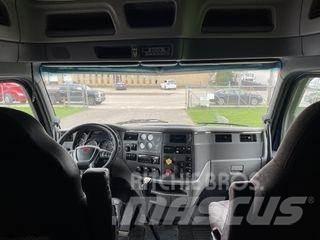 Peterbilt 579 中古トラクターヘッド | トレーラーヘッド
