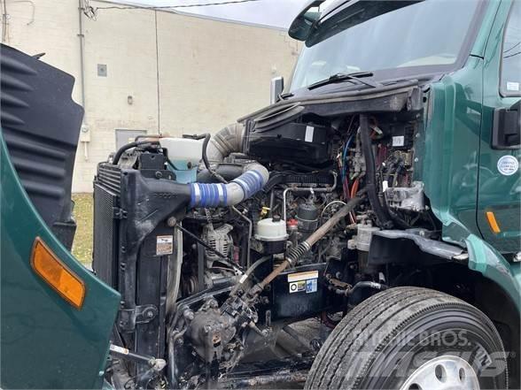 Peterbilt 579 中古トラクターヘッド | トレーラーヘッド