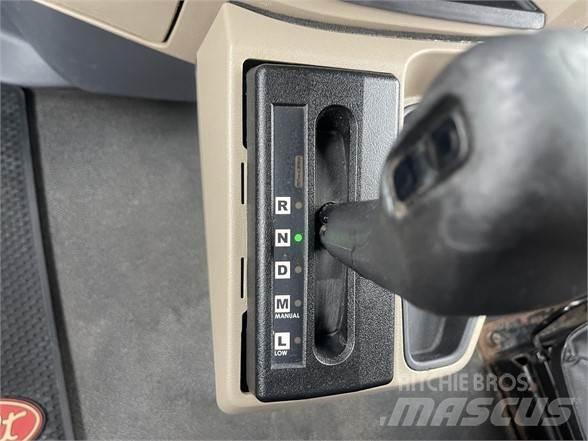 Peterbilt 579 中古トラクターヘッド | トレーラーヘッド