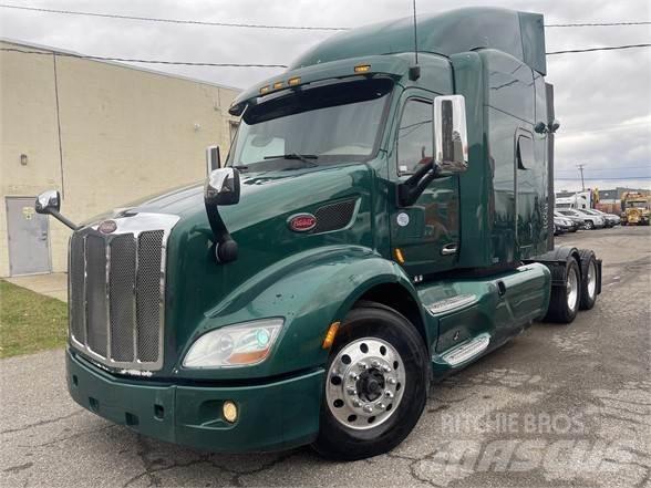 Peterbilt 579 中古トラクターヘッド | トレーラーヘッド