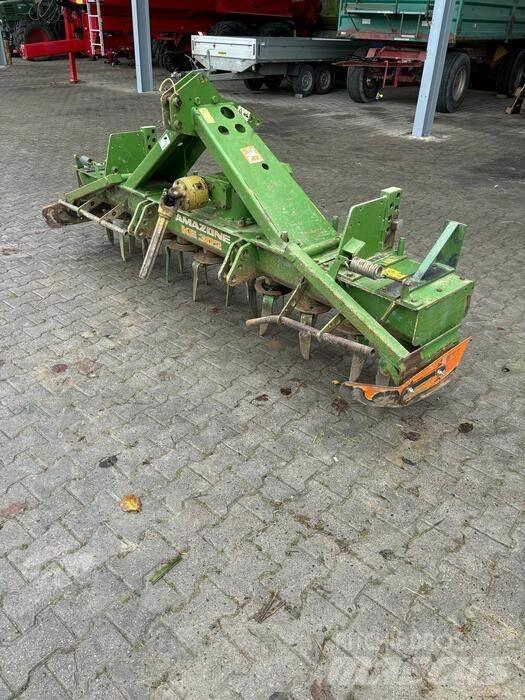 Amazone KE 302 パワーハローとロータリーハロー