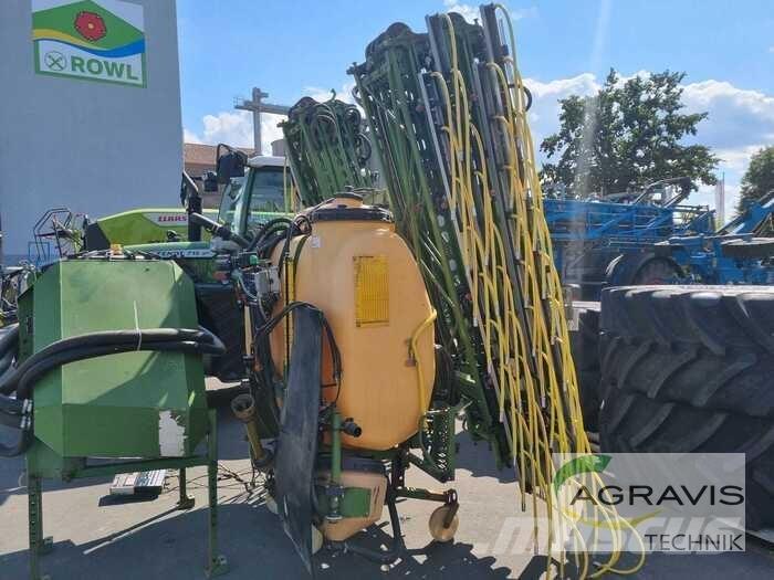 Amazone UF 1200 牽引型スプレイヤー