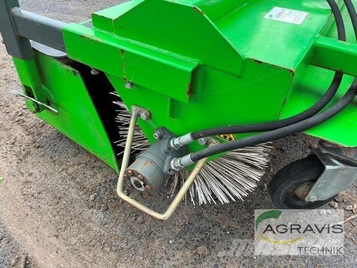 Bema AGRAR 2300 路面清掃機