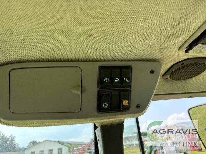 CLAAS ARION 420 CIS トラクター