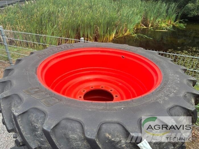 CLAAS ARION 640 CEBIS トラクター