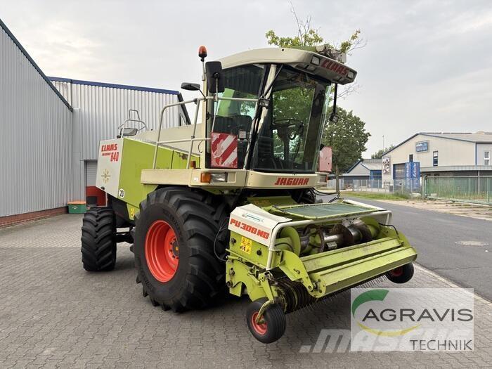 CLAAS JAGUAR 840 自走式フォレージハーベスター