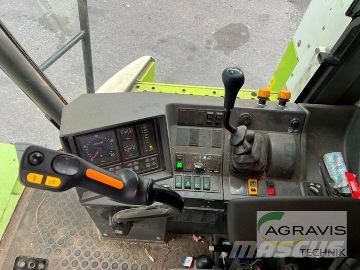CLAAS MEDION 310 コンバイン
