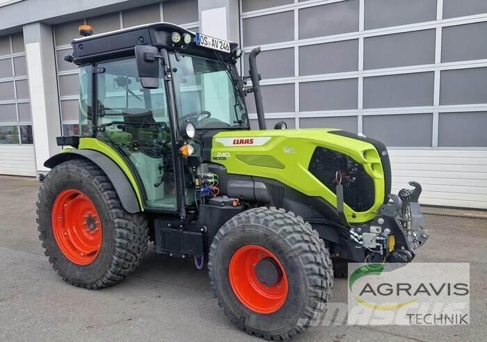 CLAAS NEXOS 240 L トラクター