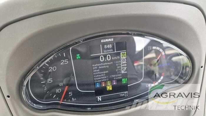 CLAAS NEXOS 240 L トラクター