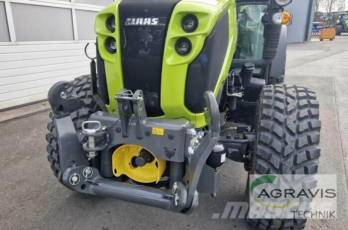 CLAAS NEXOS 240 L トラクター