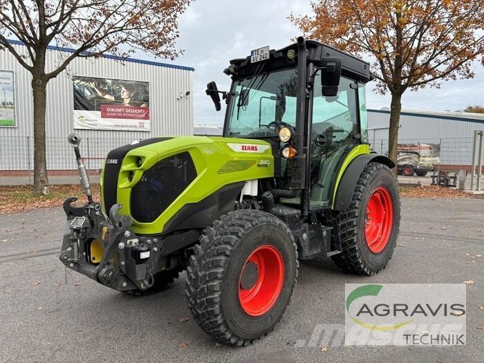 CLAAS NEXOS 240 L トラクター