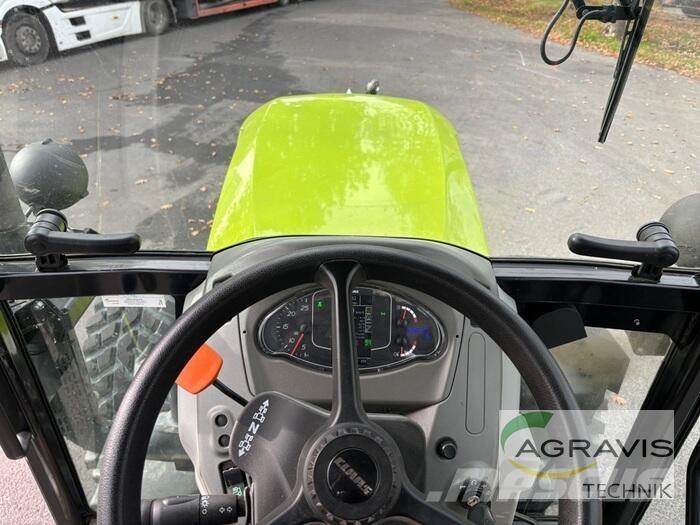 CLAAS NEXOS 240 L トラクター