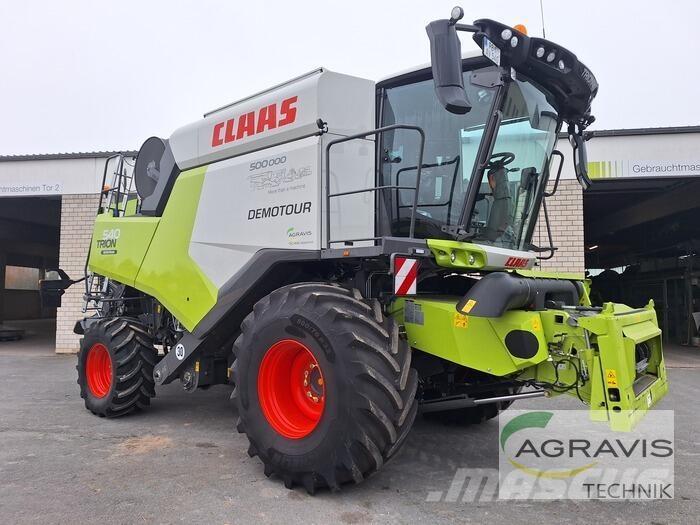 CLAAS TRION 540 コンバイン