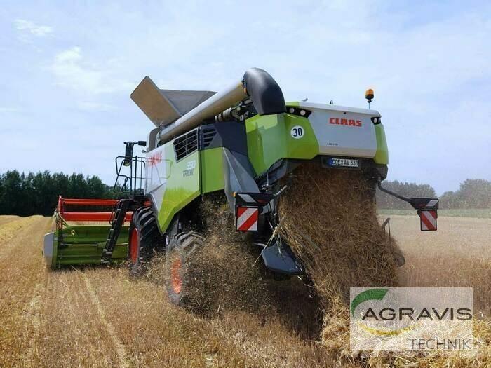 CLAAS TRION 650 コンバイン