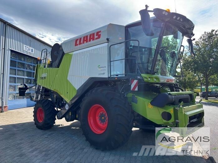 CLAAS TRION 650 コンバイン