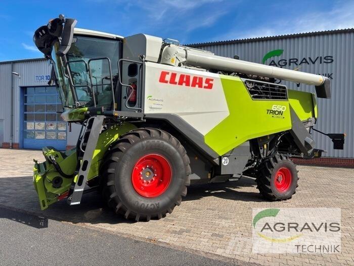 CLAAS TRION 650 コンバイン