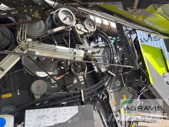 CLAAS TRION 650 コンバイン