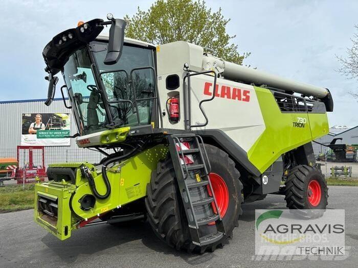 CLAAS TRION 730 コンバイン