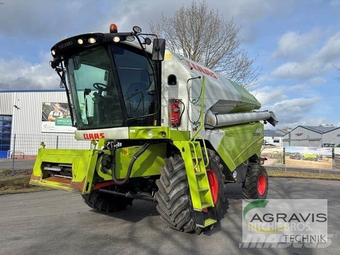 CLAAS TUCANO 420 コンバイン