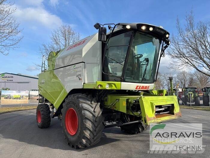 CLAAS TUCANO 420 コンバイン