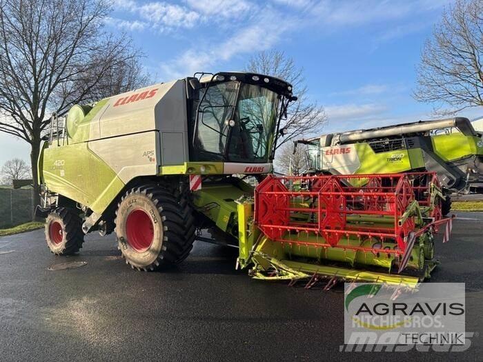CLAAS TUCANO 420 コンバイン