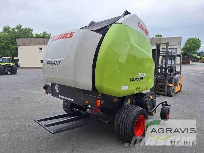CLAAS VARIANT 380 RC ラウンドベーラー