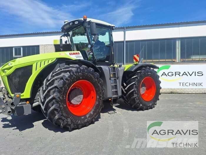 CLAAS XERION 4000 TRAC トラクター