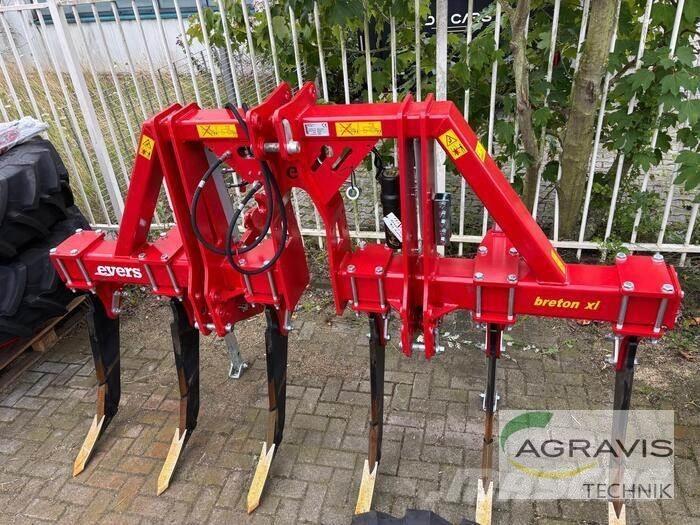 Evers BRETONXL6-300 土壌準備作業