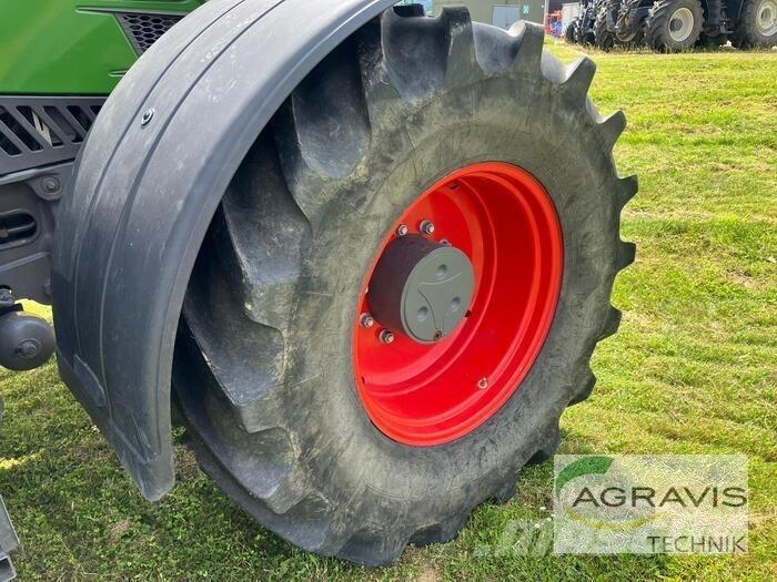 Fendt 718 VARIO S4 トラクター