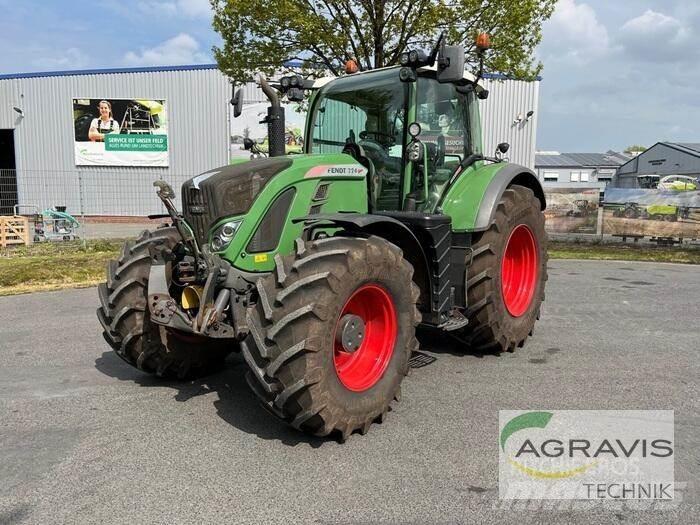 Fendt 724 VARIO S4 トラクター