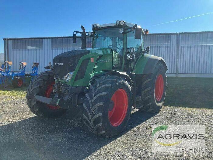 Fendt 824 VARIO SCR トラクター