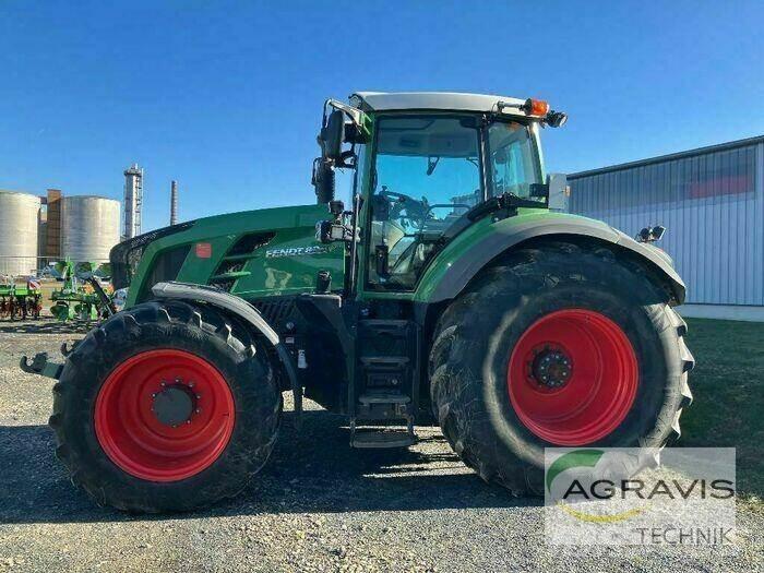 Fendt 824 VARIO SCR トラクター