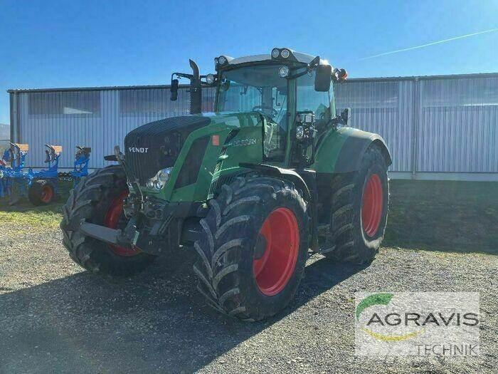 Fendt 824 VARIO SCR トラクター