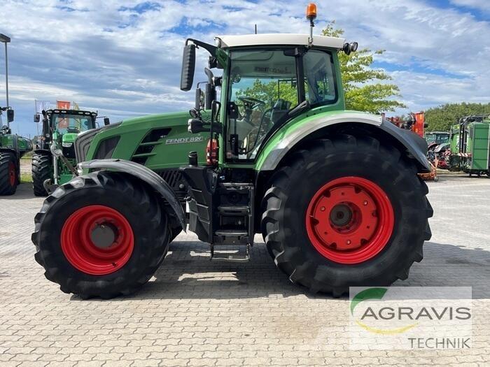 Fendt 826 VARIO SCR トラクター