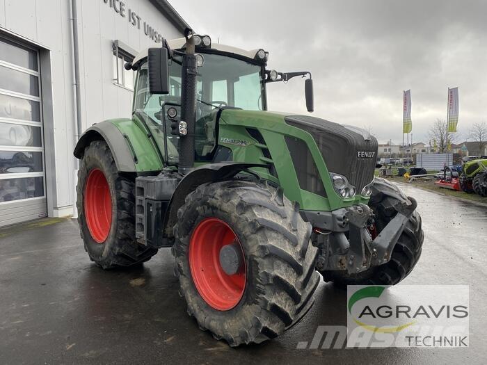 Fendt 826 VARIO SCR トラクター