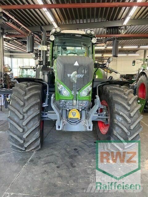 Fendt 828 Vario S4 トラクター