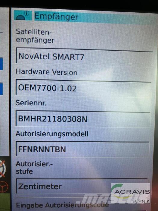 Fendt 828 VARIO S4 トラクター