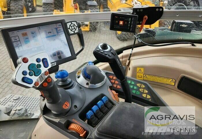 Fendt 828 VARIO SCR トラクター